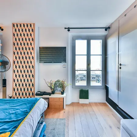 L'illusioniste Vue Dans Le Suquet 칸느