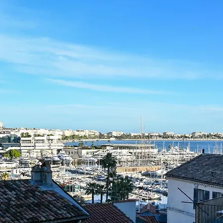 L'illusioniste Vue Dans Le Suquet *